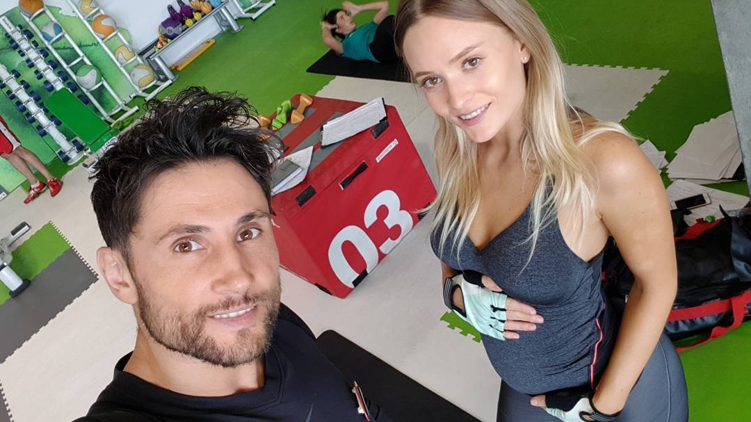 Oana, mărturisiri despre sarcină! Cum se simte şi cum arată sora Deliei după ce s-a apucat de sală, deşi a avut probleme cu sarcina