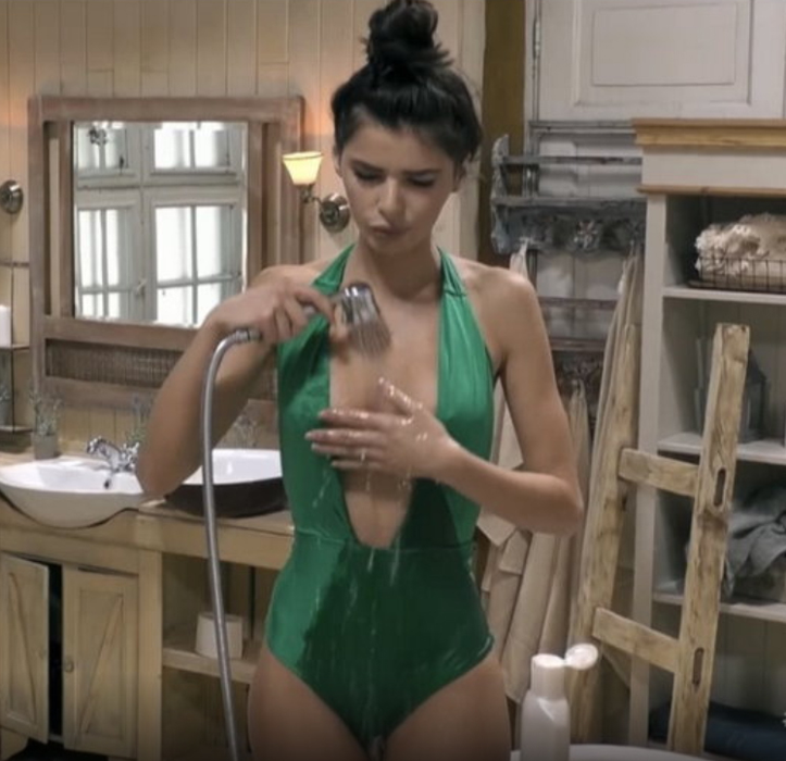 Miss România s-a dezbrăcat la Ferma de la Pro TV! Ioana Filimon a arătat tot