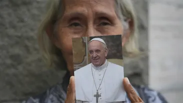 Ea este Amalia, femeia care a refuzat căsătoria cu Papa Francisc. A schimbat fără să vrea cursul Bisericii Catolice
