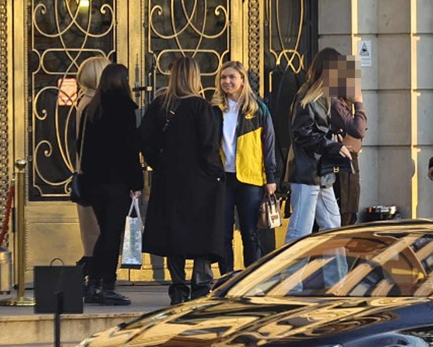 Simona Halep, la ieșirea din restaurant (Foto: CANCAN.RO)
