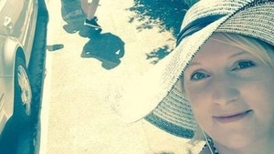 Mesajul unei românce din Londra: „Eu nu va inteleg pe unele. Infirmiere nu vreti sa lucrati, in curatenie faceti figuri iar de hotele fugiti”