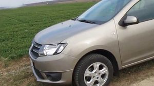 Dacia umileste la liniute Bentley, Mercedes si Rolls-Royce. VIDEO