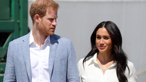 Prințul Harry are același destin ca mama sa! Ducele și Meghan Markle sunt hărțuiți total de paparazzi