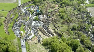 Au murit in casa in timp ce se uitau la hochei