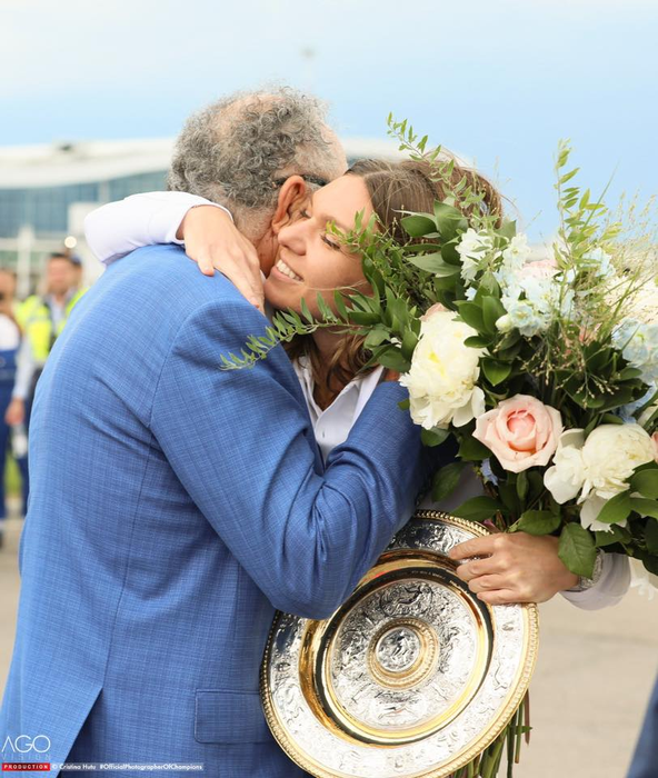 Simona Halep are un frate care a avut și el o carieră în tenis. Uite cum arată Nicolae Halep și ce familie frumoasă are