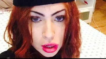 N-ai mai vazut-o asa pana acum! Eleva violata de profesorul de sport si-a dat hainele jos!