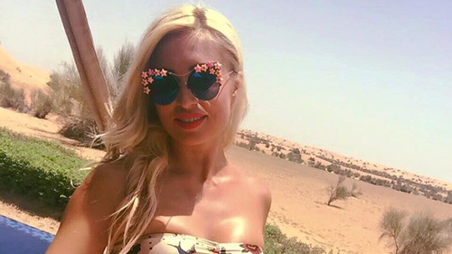 RALUCA ZENGA s-a pozat în costum de baie, dar... Detaliul jenant care a apărut în fotografie