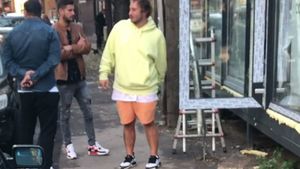 VIDEO EXCLUSIV. Avem primele imagini după scandalul de la LOFT. L-am filmat pe ”ginerele” lui Meme pe şantier: ”Ce p@#$ mea să fac?! Vrei să fiu vesel?!”