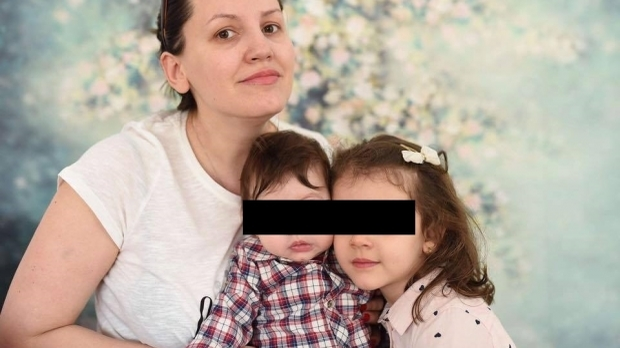 Familia directoarei de la grădiniţă nu a ridicat încă trupul de la spital! Corpul neînsufleţit al femeii ucise de soţ nu a ajuns nici acum la INML