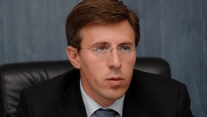 Primarul Chişinăului, escortat de mascaţi la CNA! Zeci de oameni l-au susţinut. "Rusia nu uita, Moldova nu este a ta"!