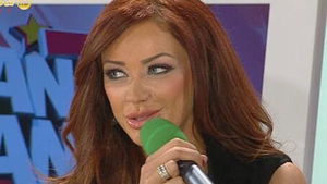Bianca Drăguşanu a mâncat shaorma pentru prima dată în viaţa ei. Crezi că i-a plăcut?