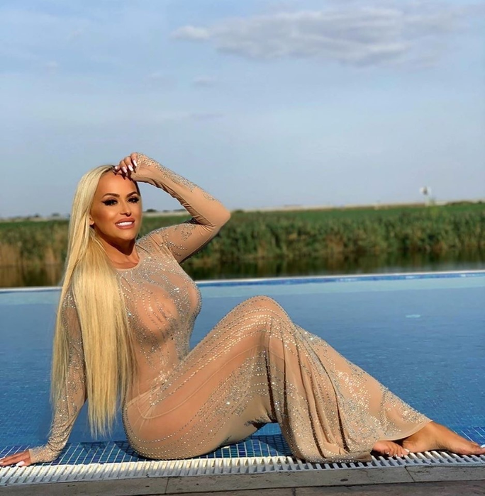 Fanii au rămas mască! Anda Adam, look de Barbie: ”Wow, cât semeni cu Nicky Minaj!”