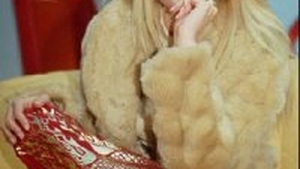 Giulia Anghelescu, Delia sau Monica de la Candy? Recunosti vedeta din imagini?