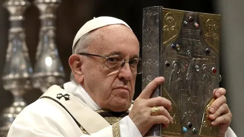 Papa Francisc, reacție dură la adresa femeilor: ”Neglijează copiii pentru carieră, îi sacrifică sau …”