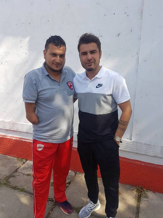 A fost identificat angajatul Glovo fără mâini care a impresionat o țară întreagă! Florin Buricea are o poveste de viață terifiantă