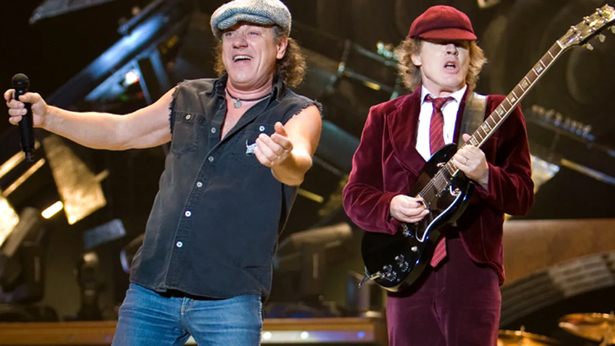 Se intampla in Romania! Rockerii de la AC/DC ne fac de cacao: Vamesii de la Nadlac ne-au cerut spaga