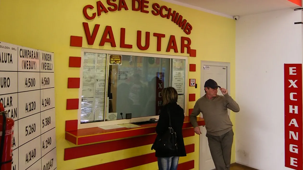 Curs valutar 23 octombrie 2019. Românii au crezut că e o eroare. Câți lei costă azi 1 euro