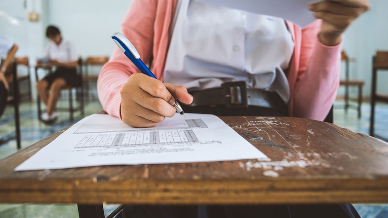 Bacalaureatul se schimbă din temelii! Cum se va da BAC-ul, de fapt? La ce materii vor fi testaţi elevii de clasa a XII-a