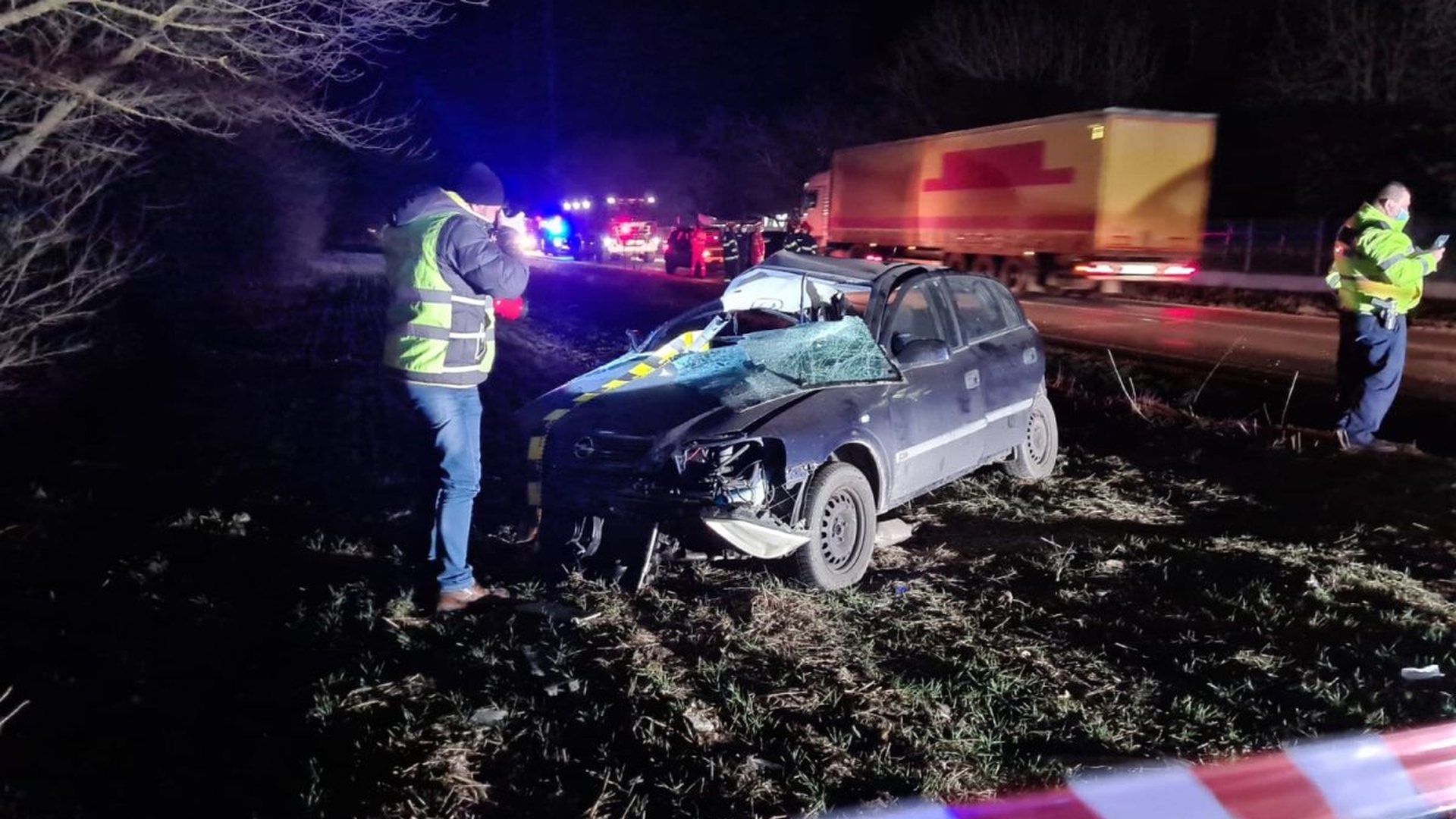 Accident mortal pe DN6. Un pasager dintr-o mașină a murit pe loc