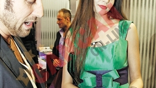 Bote il inteapa pe Irinel: "E urat sa iei un cadou pe care i-l oferi femeii iubite