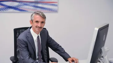 Un milionar pasionat de actorie a ajuns in distributia filmului Pozitia copilului din intamplare! Netzer l-a vrut si l-a avut!