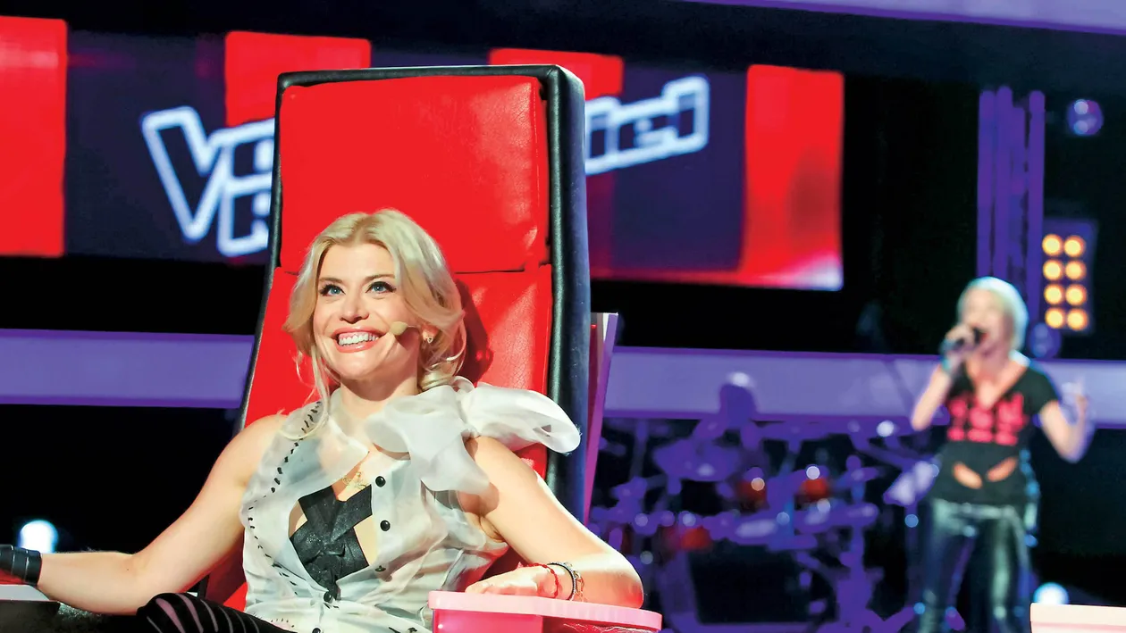 Antrenoarea de la Vocea României, în ipostaze inedite. N-o vei recunoaşte pe Loredana Groza