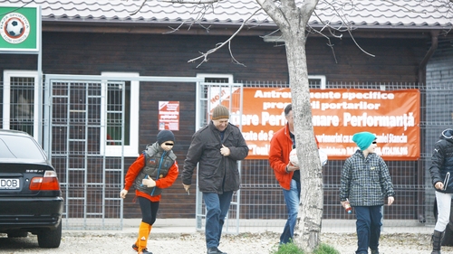 Nu rateaza niciun meci de fotbal al fiului sau. Copii lui George Mihaita nu-i calca pe urme: toti vor sa se faca sportivi!