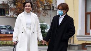 Nuntă cu iz japonez, la Iași! O moldoveancă i-a cucerit inima lui Yuta Yoshioko. Cei doi au spus „DA” în fața ofițerului Stării Civile