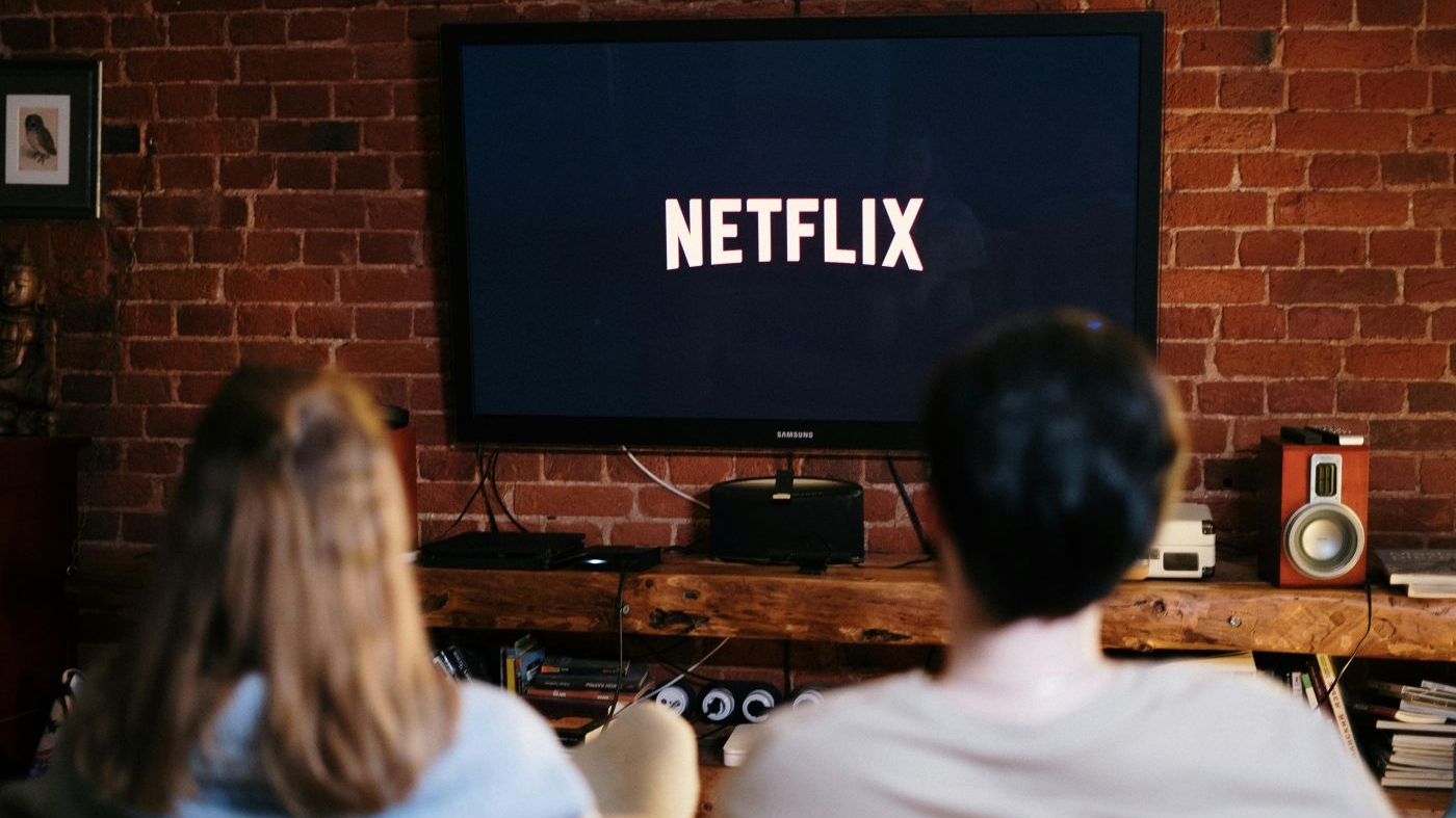Serialul de pe Netflix care s-a catapultat direct în topul lunii decembrie 2025! De ce oamenii sunt deja ahtiați după el