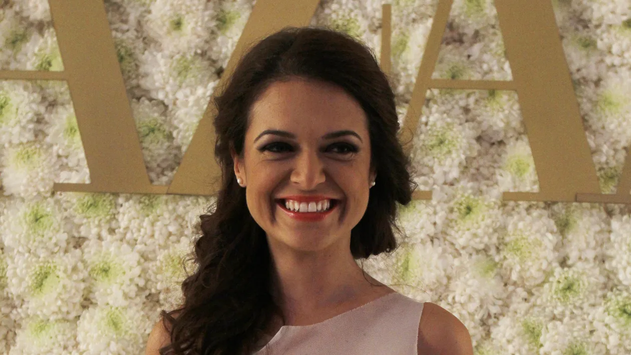 Raluca Lazarut, fata cuminte cu sfarcul la vedere