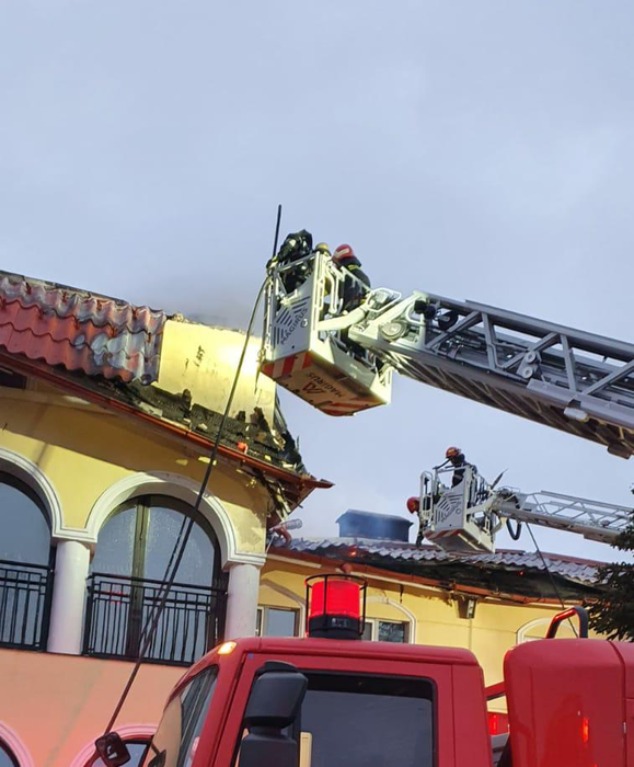 Incendiu la ferma din Rotunda a deputatului Dan Ciocan. FOTO&VIDEO