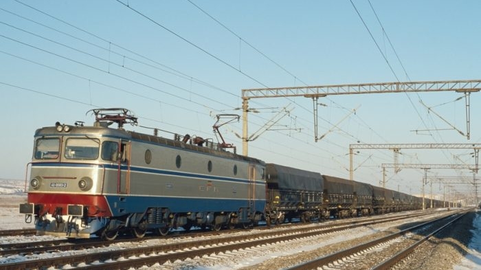 Proiectul ”Calea ferată București-Otopeni”, pe biroul premierului Viorica Dăncilă. Singurul patinoar din Capitală, în pericol