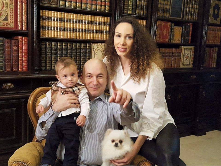 Codrin Ştefănescu, Alice Constantinică şi fiul lor, Radu
