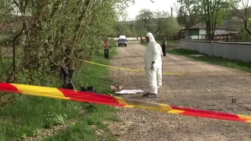 Înfiorător! Femeie găsită moartă pe marginea unui drum din Suceava, acoperită cu o pătură! Era legată de picioare şi....