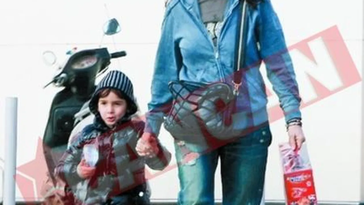 Mihaela Radulescu revine in tara