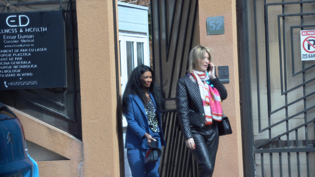 Majda și Diana Sumitrescu au ieșit de la clinica de înfrumusețare (Foto: CANCAN.RO)