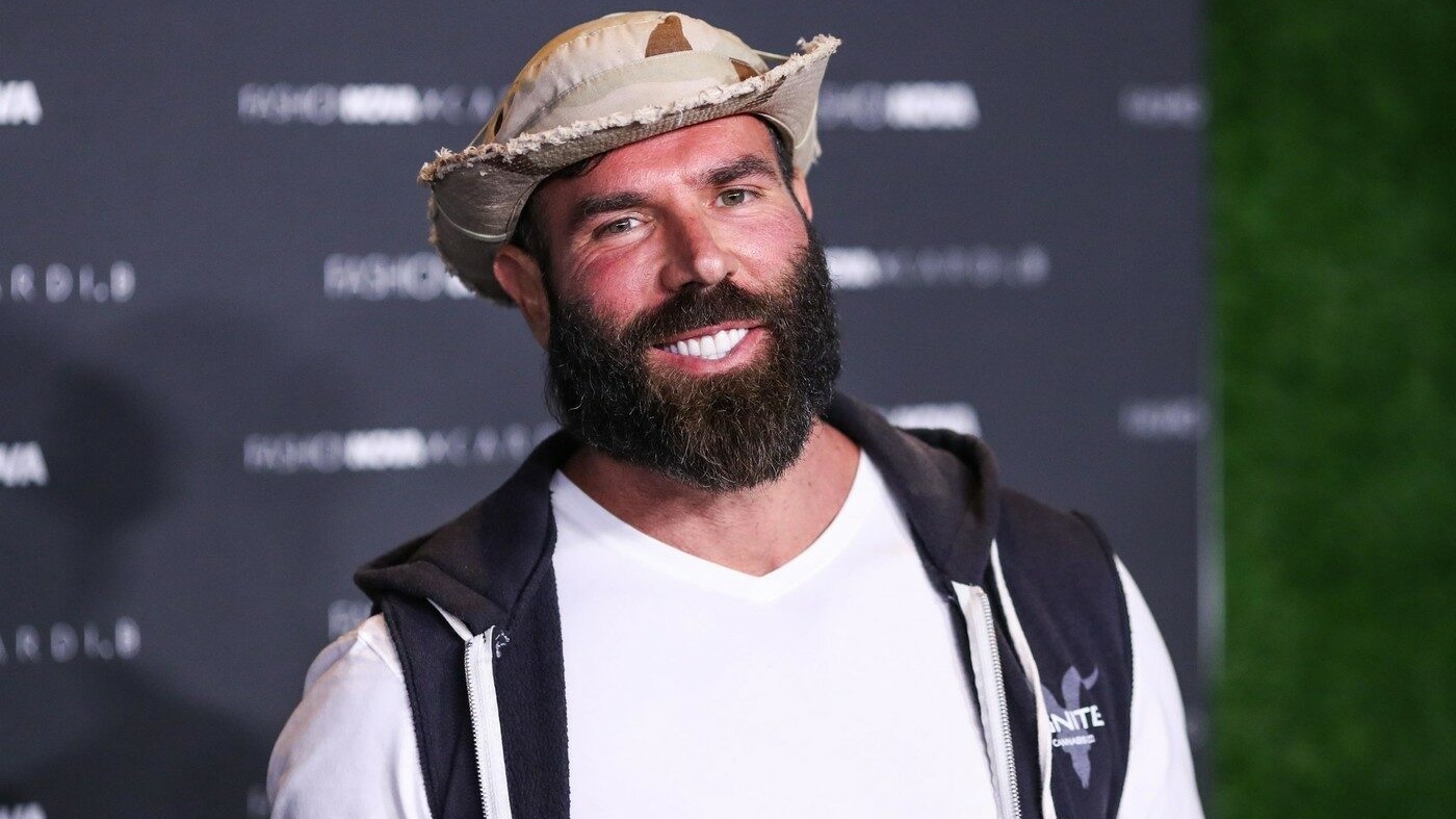 Regele Instagramului, scos pe ușa din dos! Dan Bilzerian spune că tatăl său i-a furat imperiul