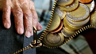 Pensionarii care vor primi bonusul consistent de 250 de euro! Se întâmplă până pe 15 noiembrie, în Grecia