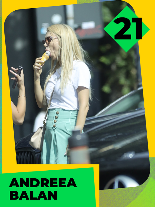 TOP 30 sexy vedete care au făcut show cu frișcă și cu înghețată! Antonia, Delia și Babs nu s-au putut abține! Avem 100 de fotografii de colecție!