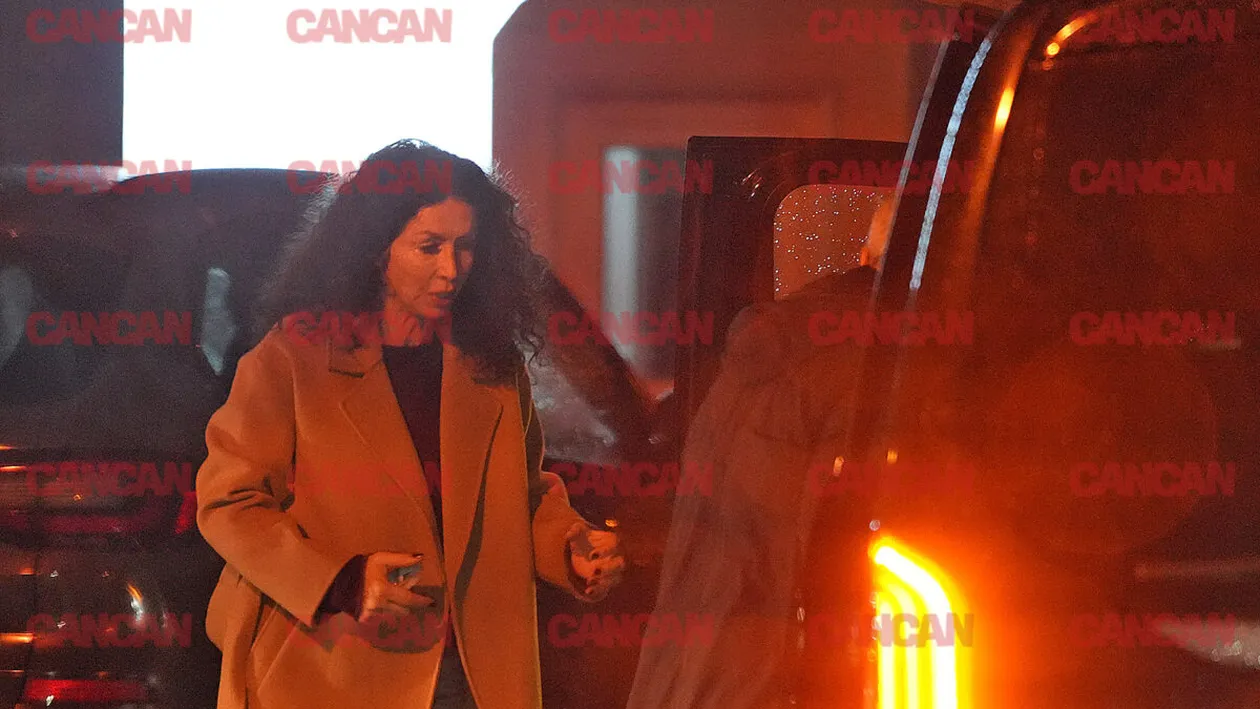 Mihaela Rădulescu, gest sfâșietor. Cum a reacționat când a ajuns la priveghiul mamei sale