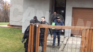 Prezentatoarea de la Antena a clacat dupa ce Stefan Lungu, sotul ei, a fost ridicat! Umflata la fata si plansa, vedeta a...