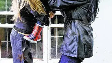 Rosse Marie Florescu si-a abandonat fetita pentru cateva saptamani! A predat-o socrilor prin intermediul bonei