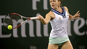 Sponte Jr. ”joacă” în nocturnă.”Logodnicul” Simonei Halep  s-a sărutat cu o blondă, la 3 dimineaţa!