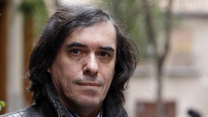 Romania ii tine pumnii lui Mircea Cartarescu! Mesajul primului ministru cu o zi inainte de decernarea Nobelului