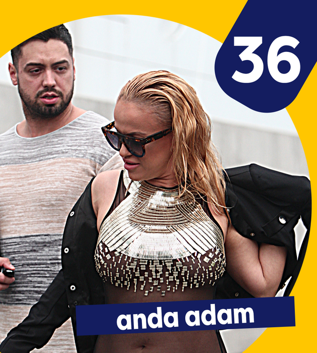 Top 40 sexy-vedete care nu poartă sutien pe stradă