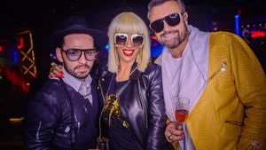 VIDEO / EXCLUSIV! Raluca Bădulescu se lansează în modă! Declaraţii despre colecţia "Regina Regească": "Vă aştept în castelul meu virtual..."