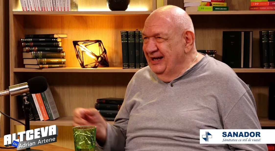 Actorul a fost ajutat să-și revină / (Sursa: Captură video)