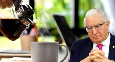 Ce se întâmplă cu creierul tău dacă bei cafea pe stomacul gol, potrivit dr. Vlad Ciurea. Efectele sunt ireversibile