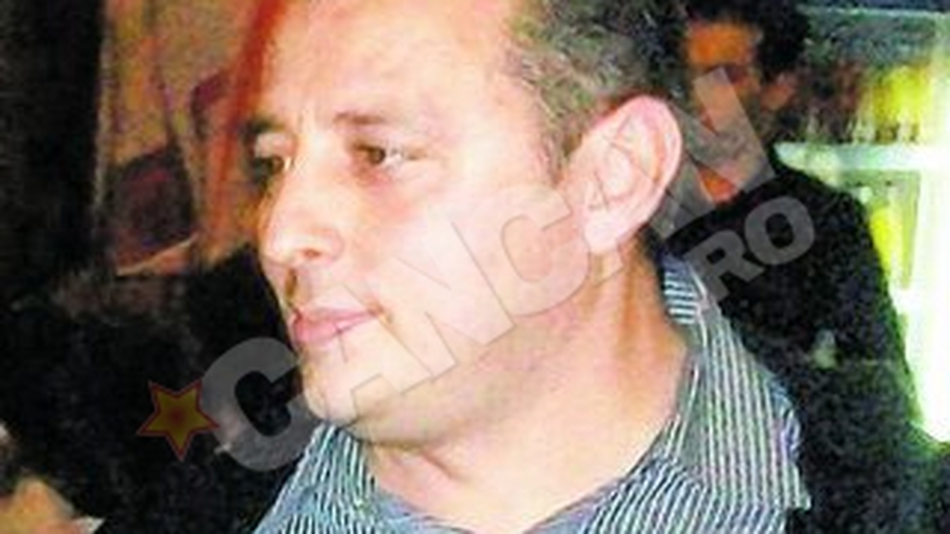 Risca sa inghete in strada. Florescu ajuta o familie nevoiasa