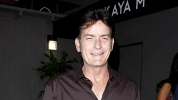 Motiv de bucurie pentru fanii lui Charlie Sheen: acesta revine pe micile ecrane!